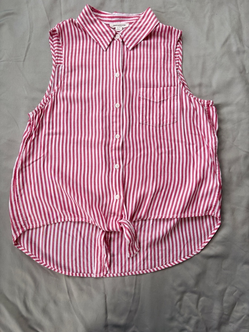 Beachlunchlounge Sleeveless Button-down with Tie-Hem Top- Reddish-Pink/White